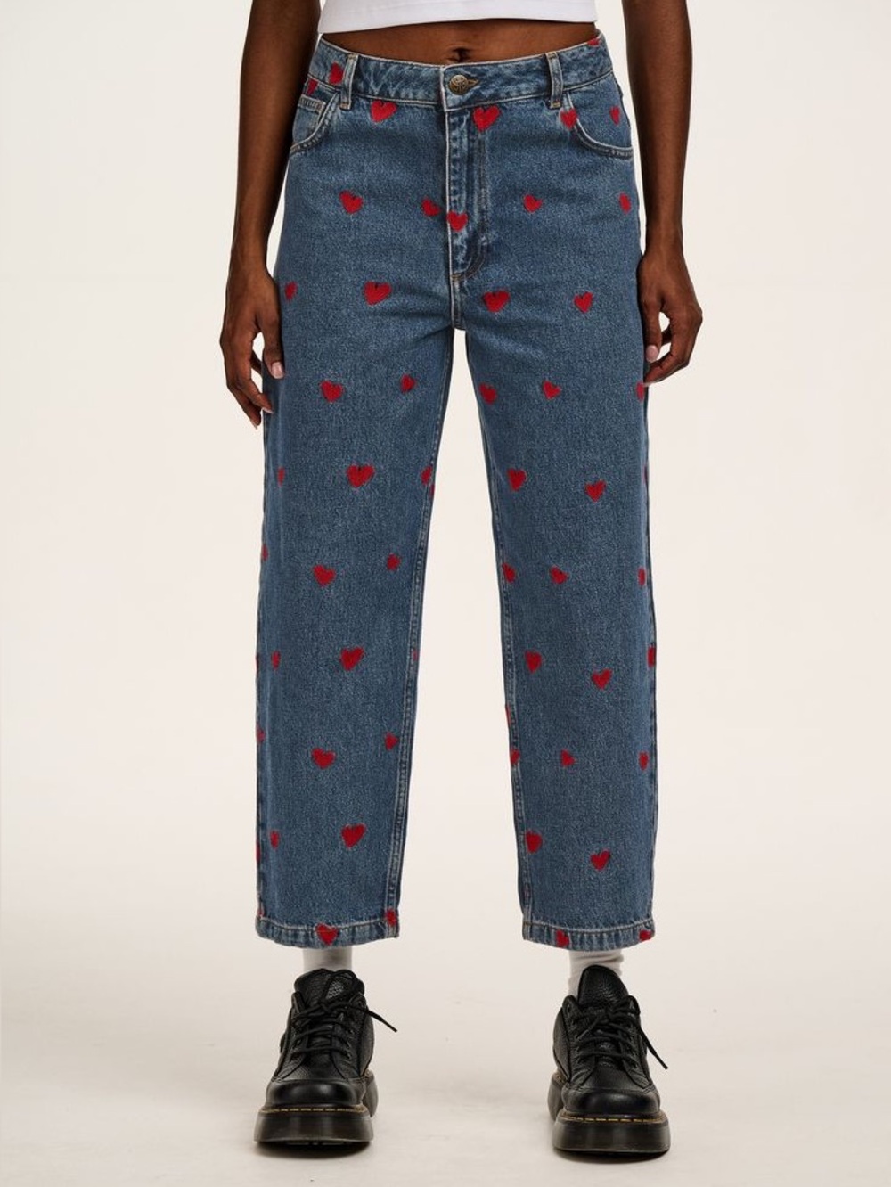 ❤️ Lucy & Yak Drew Cropped Jeans in Mid Wash Blue / Cupid Hearts Embroidery ❤️
